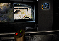 Installation im Radhaus: Videoleinwand, Monitor und Bedienung
